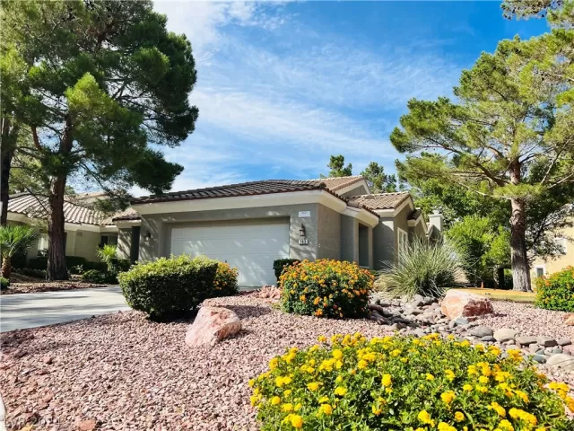 MLS: 2593106 Condo For Sale