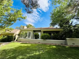 Photo #3: 2593106 Listing 