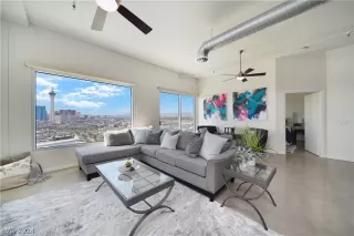 Photo #1: 2593107 Listing