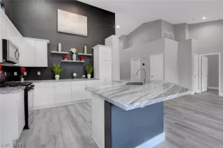 Photo #6: 2593121 Listing 