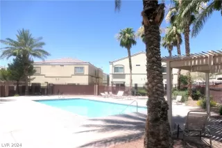 Photo #2: 2593148 Listing