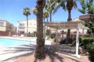 Photo #3: 2593148 Listing