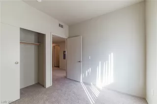 Photo #6: 2593150 Listing 