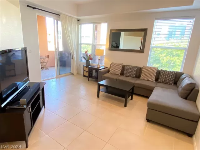 MLS: 2593162 Condo For Sale