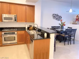 Photo #4: 2593162 Listing 