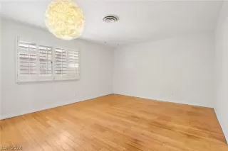 Photo #3: 2593172 Listing 