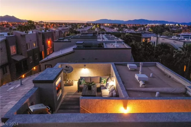 MLS: 2593198 Condo For Sale