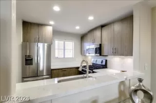 Photo #6: 2593233 Listing 