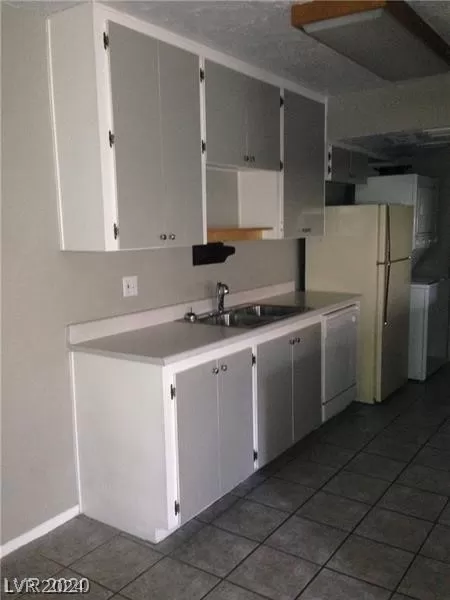 MLS: 2593257 Condo For Sale