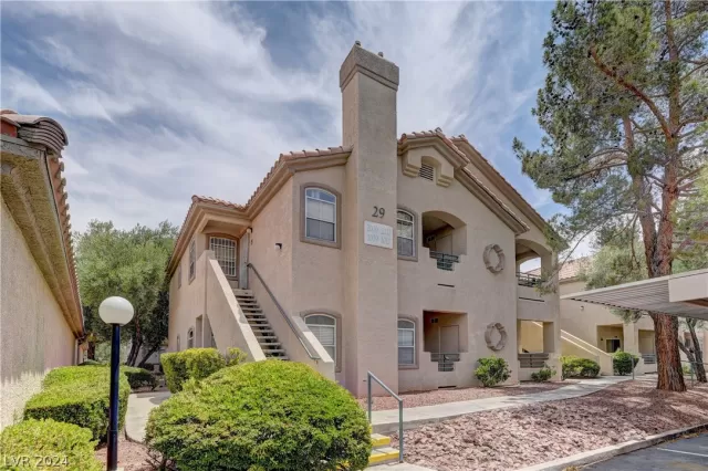 MLS: 2593295 Condo For Sale