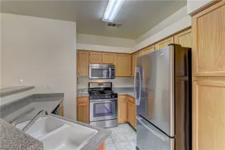 Photo #4: 2593295 Listing