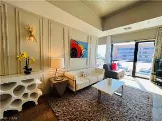 Photo #3: 2593316 Listing 