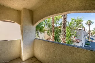 Photo #4: 2593325 Listing 