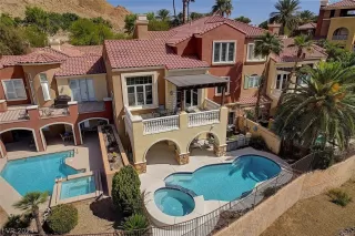 Photo #1: 2593364 Listing 