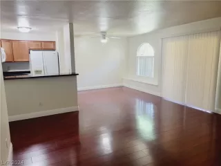 Photo #2: 2593410 Listing 