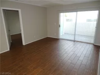 Photo #5: 2593414 Listing 