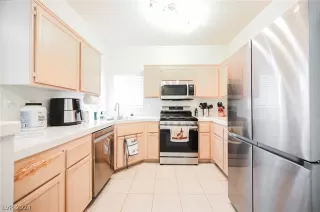 Photo #2: 2593439 Listing