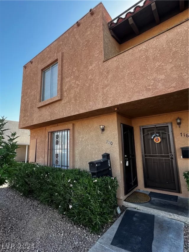 MLS: 2593445 Condo For Sale