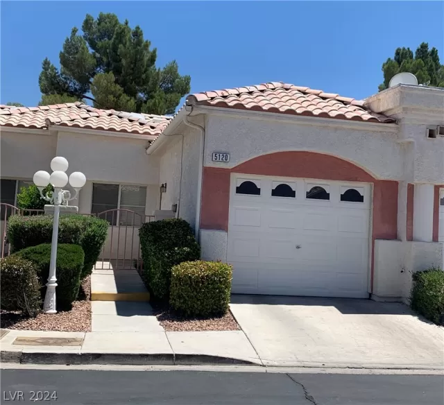 MLS: 2593448 Condo For Sale