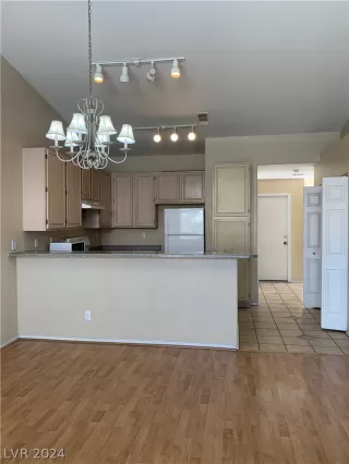 Photo #2: 2593448 Listing 