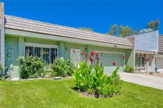 Photo #2: 2593452 Listing