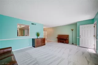 Photo #5: 2593452 Listing