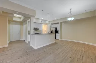 Photo #4: 2593476 Listing