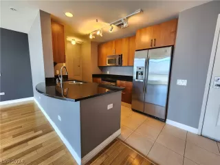 Photo #2: 2593493 Listing 