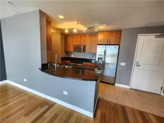 Photo #3: 2593493 Listing 