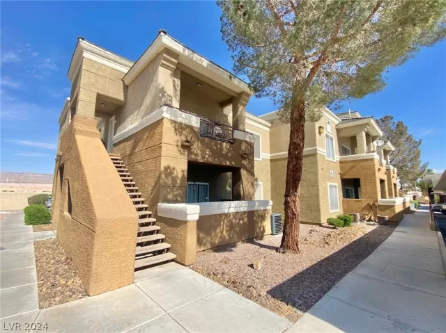 MLS: 2593502 Condo For Sale