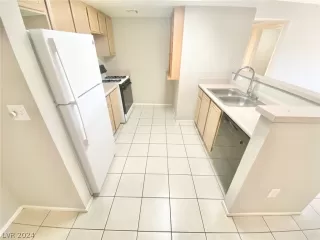 Photo #3: 2593502 Listing 