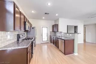 Photo #1: 2593511 Listing