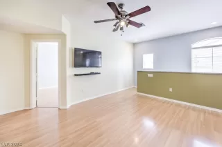 Photo #4: 2593511 Listing