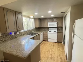 Photo #2: 2593523 Listing 