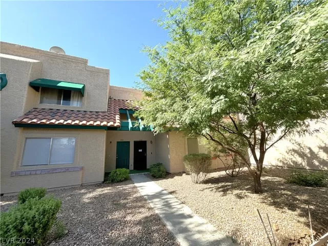 MLS: 2593529 Condo For Sale