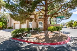 Photo #1: 2593531 Listing 