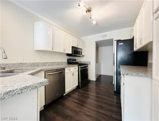 Photo #3: 2593588 Listing 