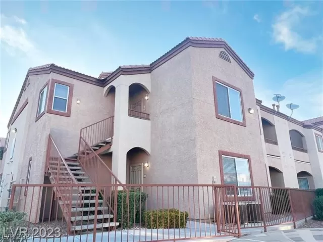 MLS: 2593595 Condo For Sale
