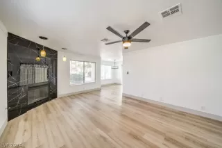 Photo #3: 2593602 Listing 
