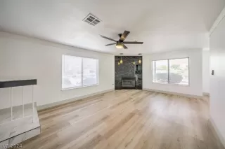 Photo #4: 2593602 Listing 