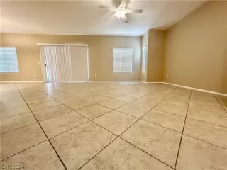 Photo #3: 2593627 Listing 