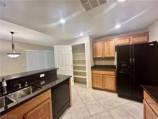 Photo #5: 2593627 Listing 