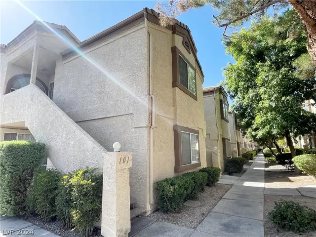 MLS: 2593645 Condo For Sale