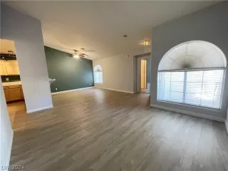 Photo #5: 2593645 Listing 