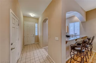 Photo #4: 2593656 Listing