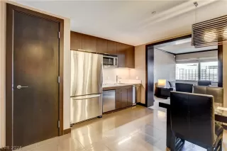 Photo #6: 2593657 Listing