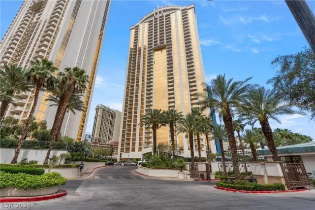 MLS: 2593667 Condo For Sale