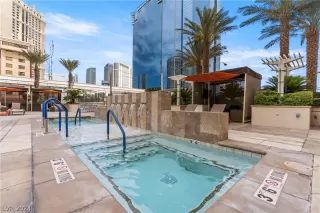 Photo #6: 2593667 Listing