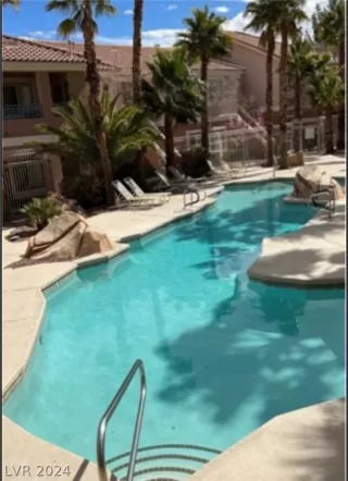 Photo #2: 2593717 Listing 