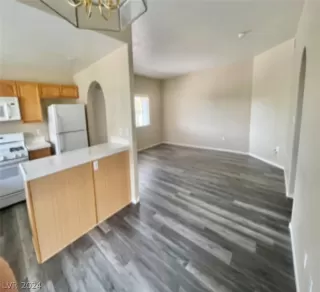 Photo #3: 2593717 Listing 